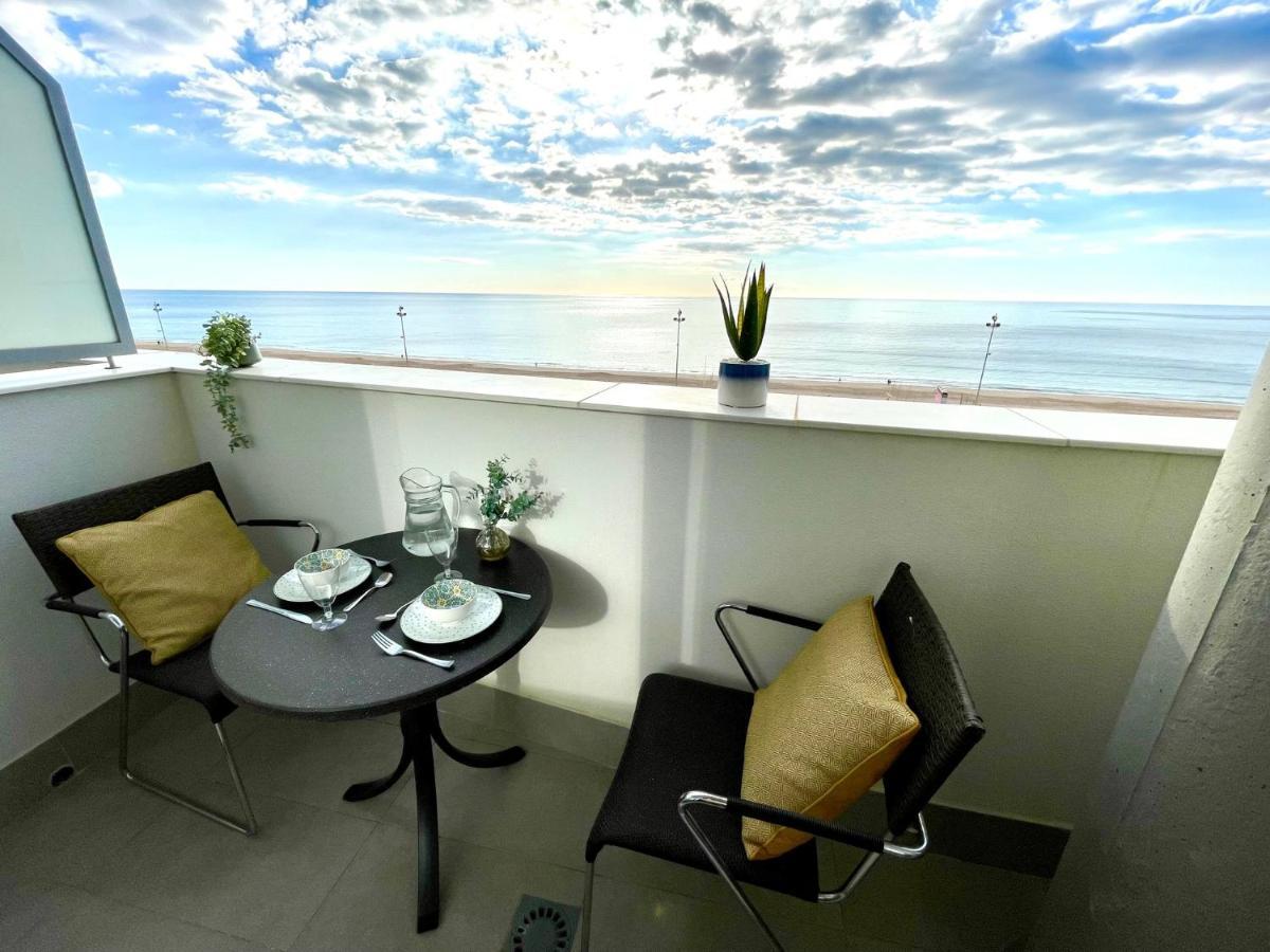 Gatu Camarote Con Vistas Al Mar , Preferente Mayores De 21 Anos Y Familias * Cadiz